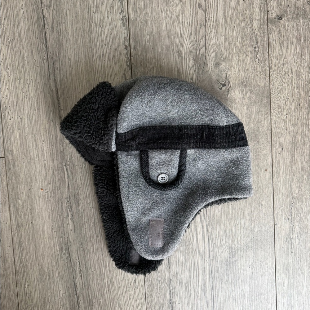 BabyGap Gray & Black Kids Winter Hat